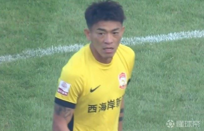 官方：37岁中国台北中场陈柏良离开青岛西海岸