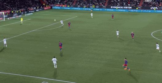  半场战报：巴萨1-0阿尔瓦塞特，亚马尔建功，拉什福德失良机