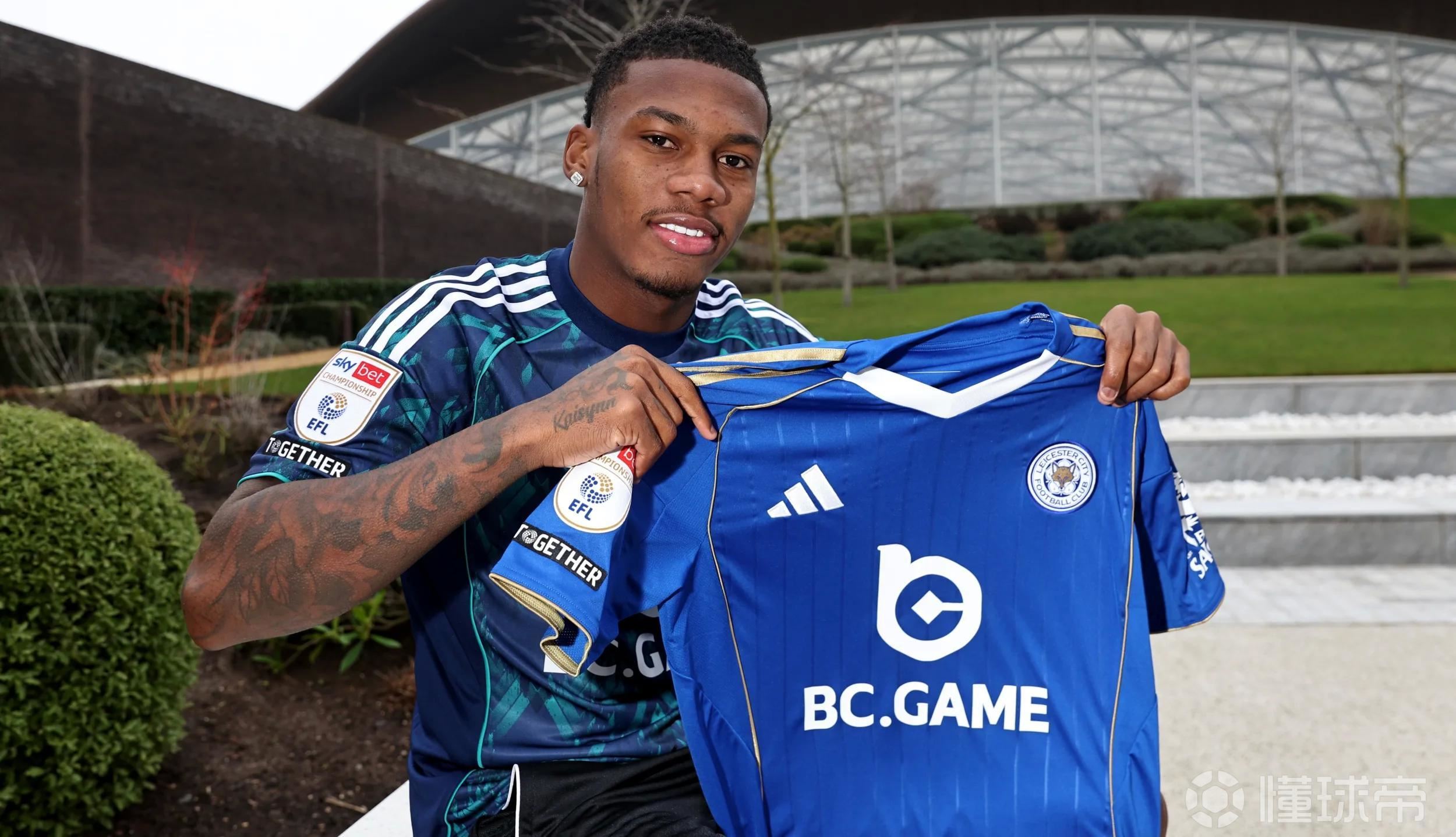 官方：切尔西20岁前锋杜胡安-理查兹租借加盟莱斯特城