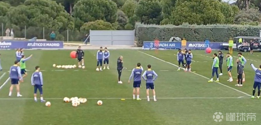 世体：卢克曼参加了马竞训练，并在阵容测试中担任左边锋