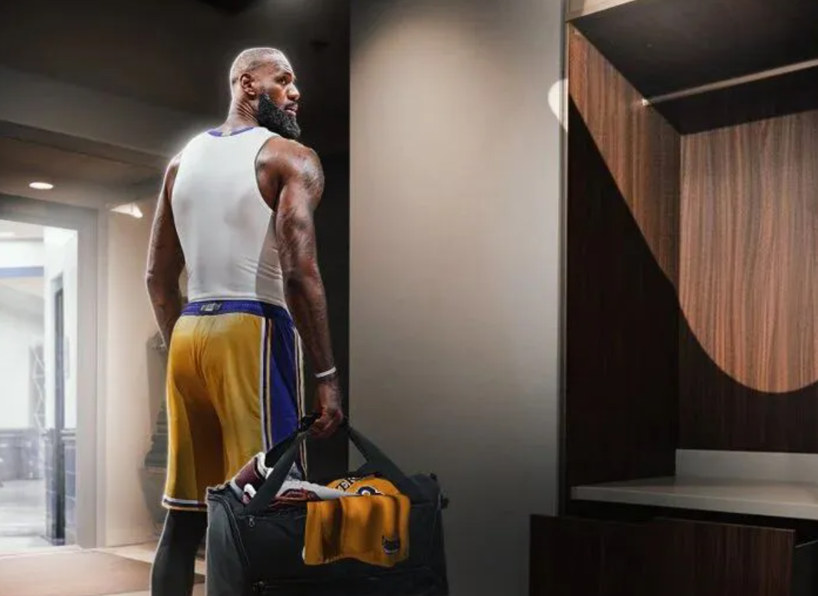 确定跟湖人分手？詹姆斯被美媒爆料，已经做了决定！