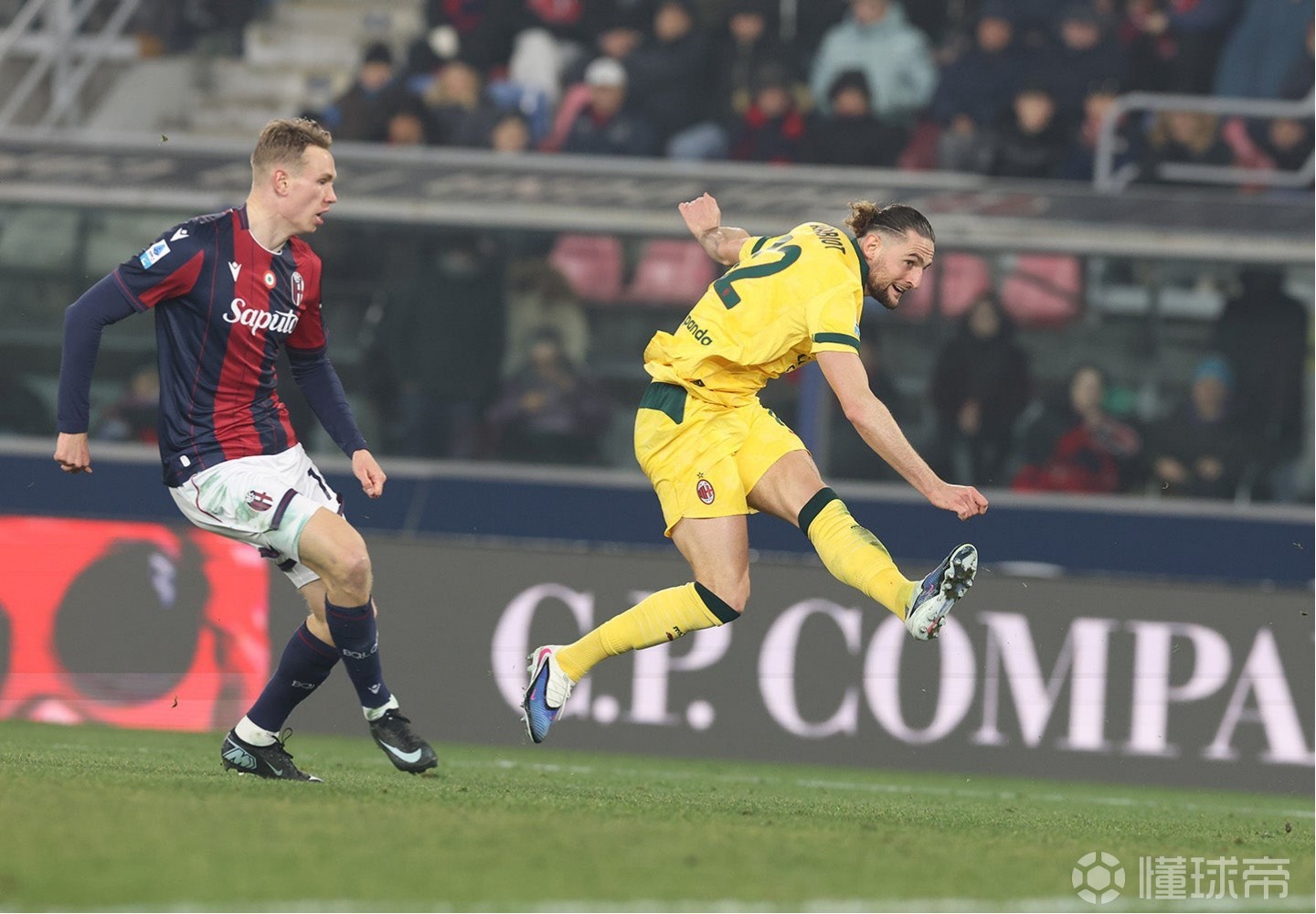  手榴弹炸自己？米兰达超远距离界外球乌龙助攻拉比奥破门