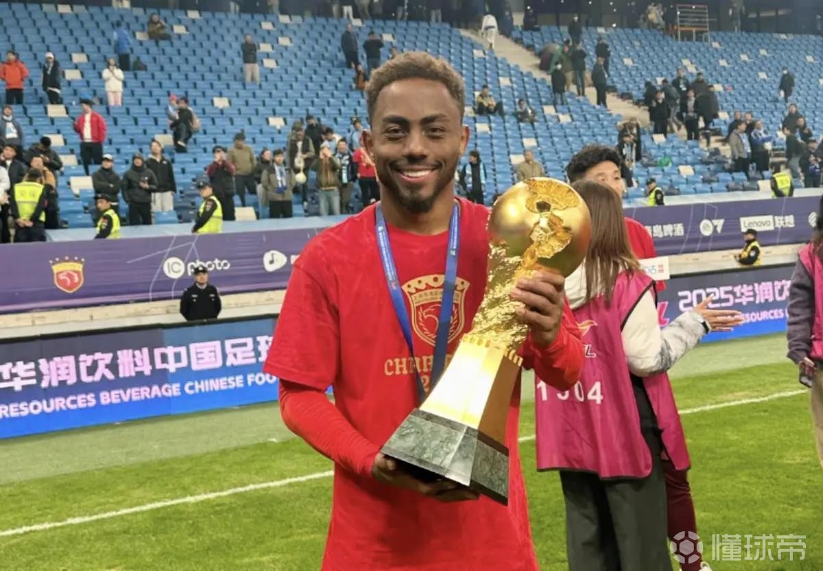 队友：加布里埃尔属于黑又快，进攻特点鲜明，打反击管用