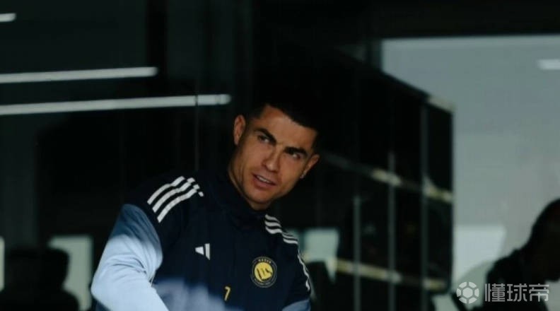 沙媒：C罗今天提前两小时抵达胜利基地，准备参加球队训练课