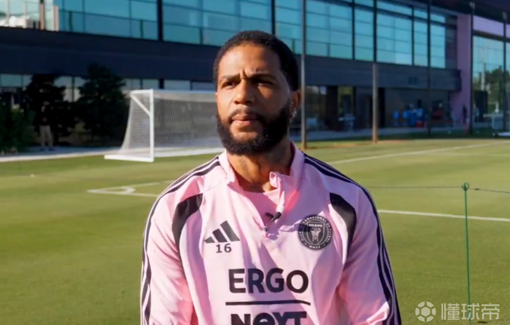 为什么选择加盟迈阿密国际？米卡埃尔打趣：因为有梅西