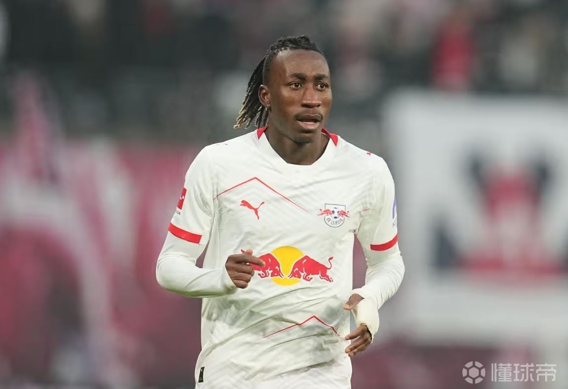 曼晚：曼联有意今夏引入扬-迪奥曼德，将面临多家俱乐部竞争