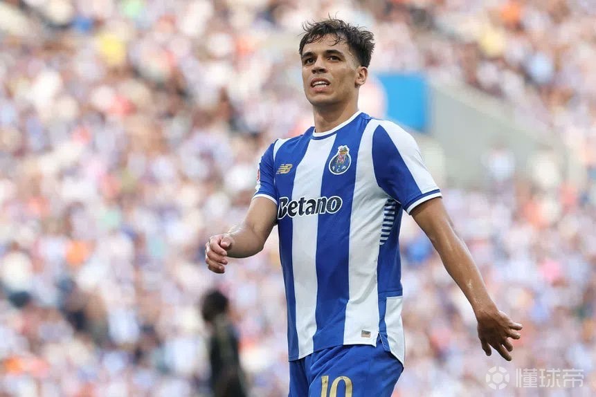 罗马诺：马竞在关窗前求购波尔图中场贝加被拒