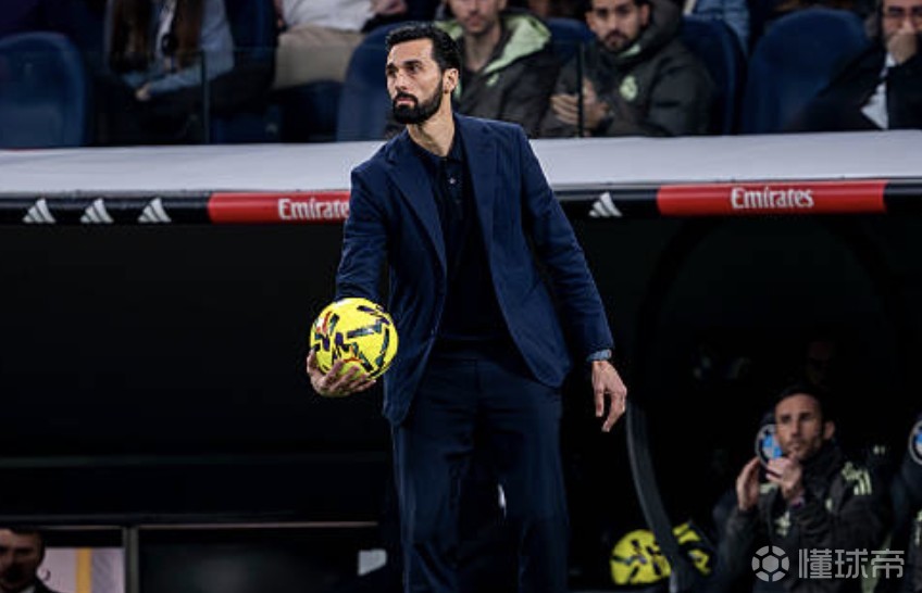 每体：皇马在过去34场比赛中已经使用了20种不同的防线组合