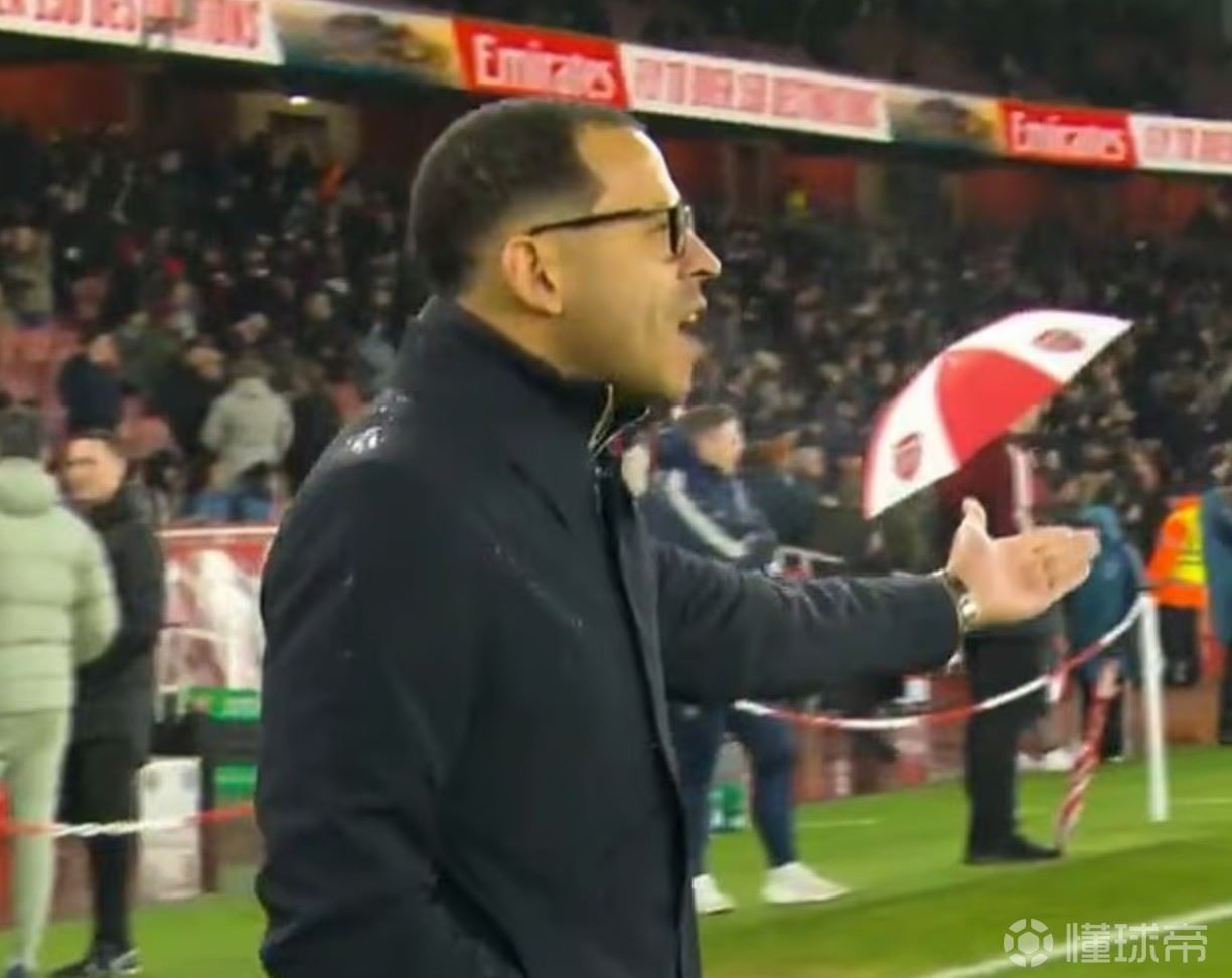 赛前热身时罗塞尼尔对阿森纳球员爆粗,让他们待在自己那半边