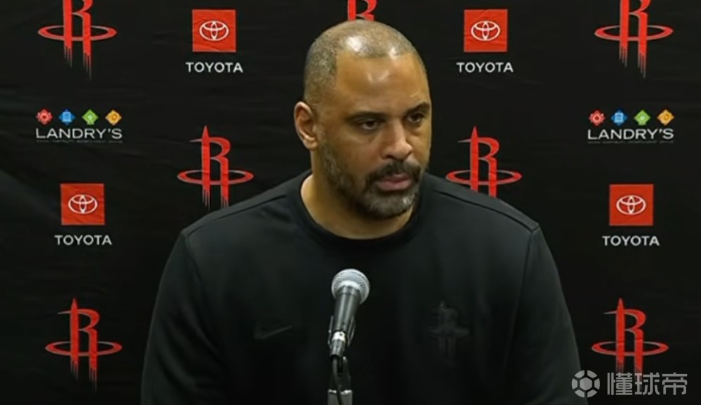 乌度卡：杜兰特缺阵申京站了出来；19个进攻篮板是赢球关键