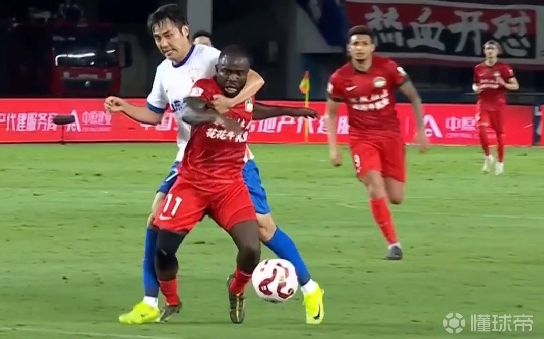 记者：山东泰山后卫吴兴涵已出发前往天津津门虎报到