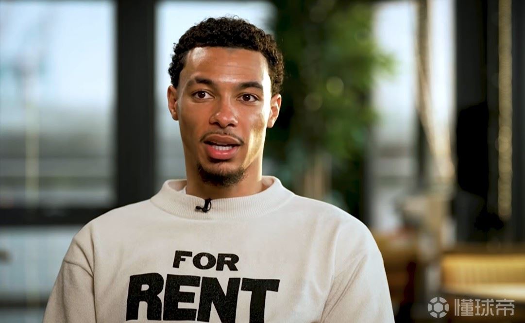 埃基蒂克：哈兰德是现役最佳中锋；足球以外喜欢音乐和篮球