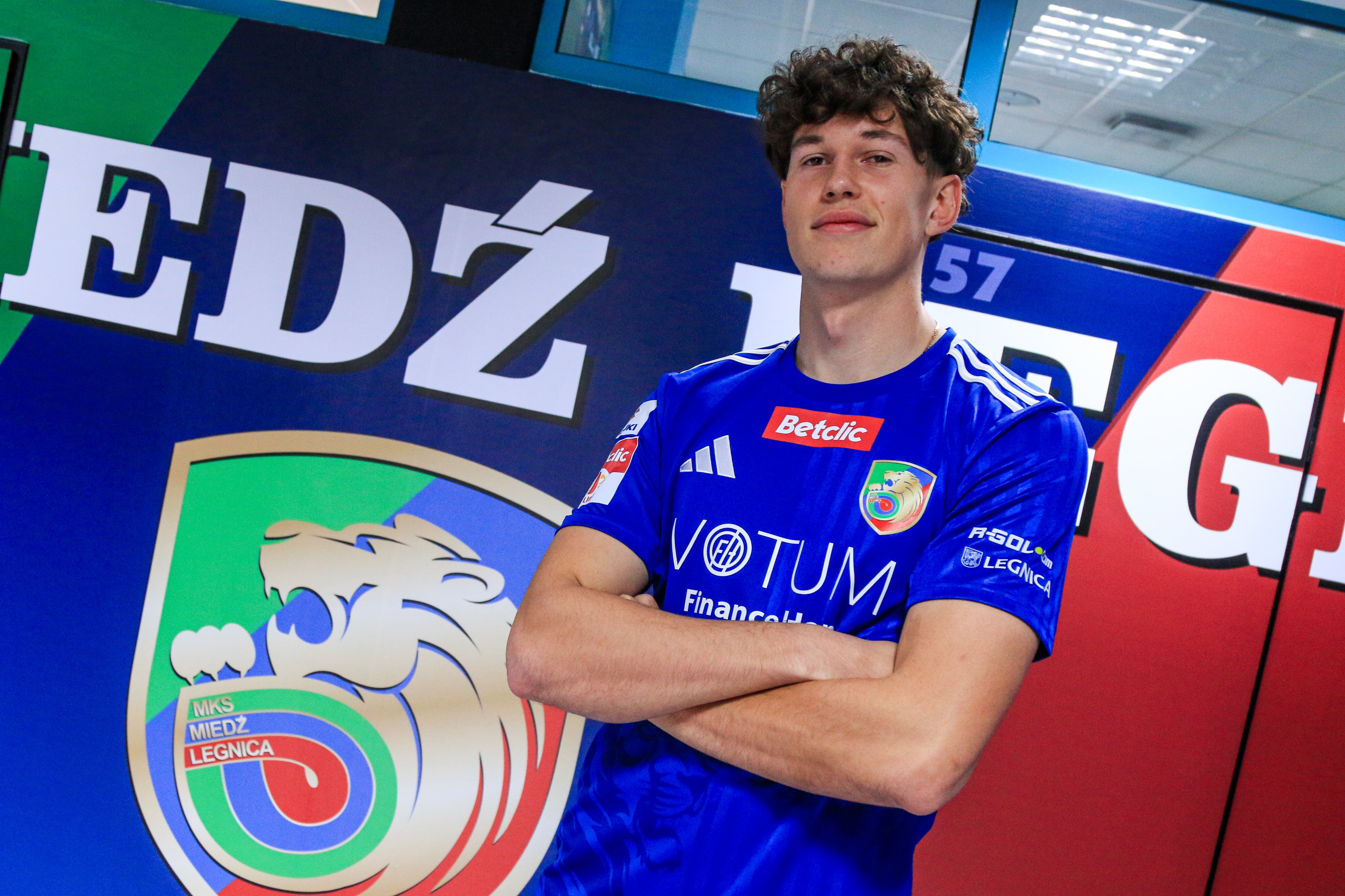 官方：帕尔马前锋科瓦尔斯基租借加盟莱格尼察铜矿