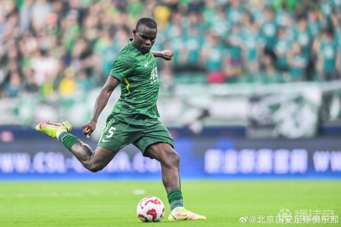 国安官方：感谢恩加德乌3个赛季的付出和努力，未来顺利！