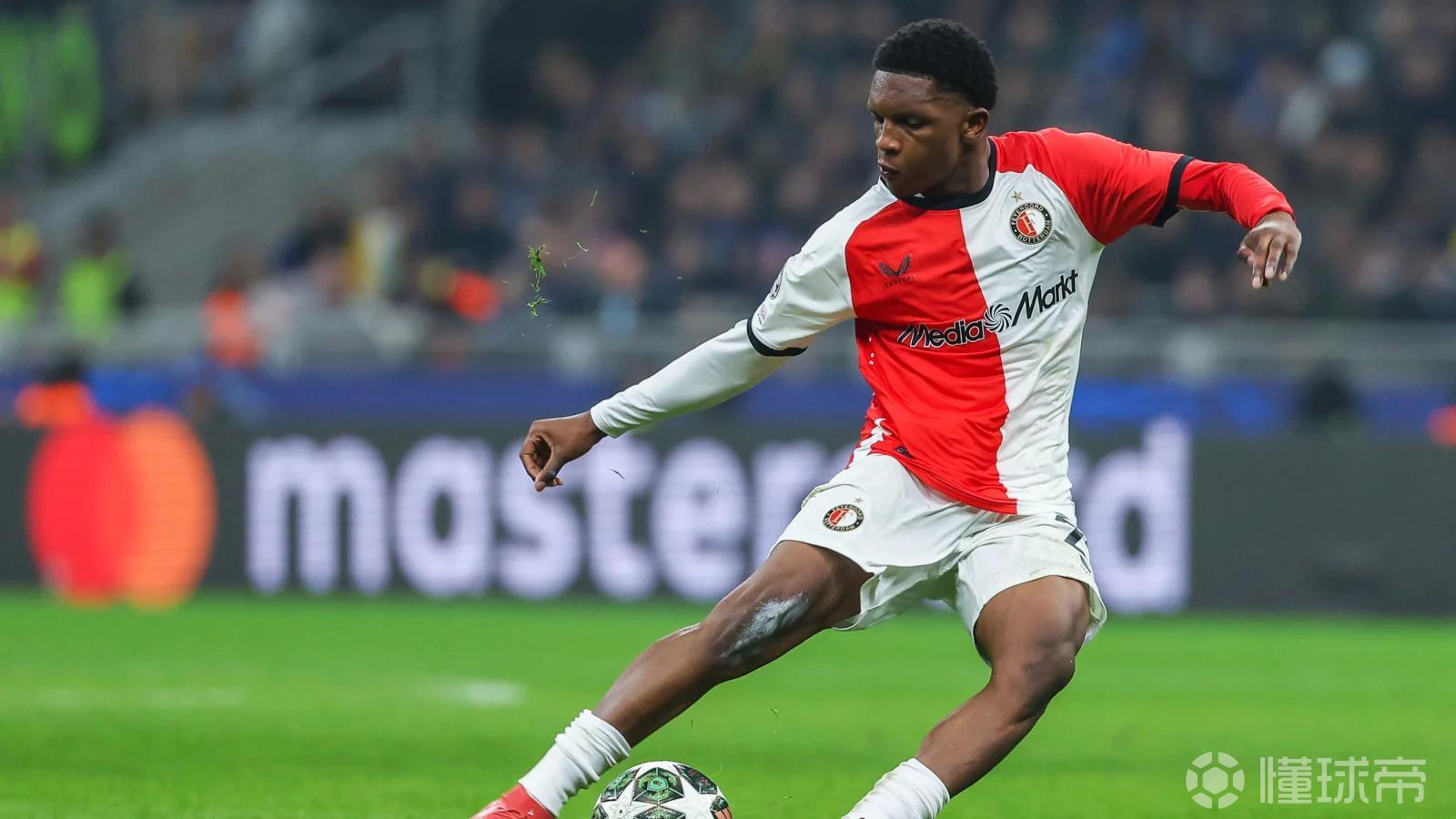 法尔克：拜仁对引入里德很乐观，确信在争夺中处于领先位置