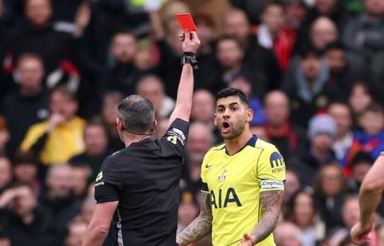 对阵曼联被直红罚下，罗梅罗将被禁4场无缘北伦敦德比