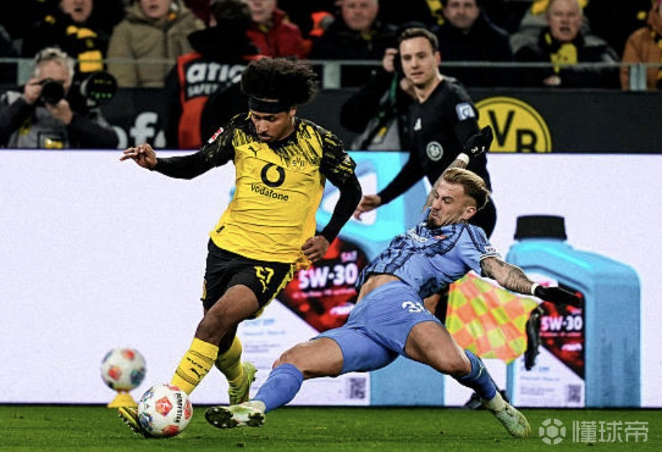 科瓦奇：阿德耶米未随队战狼堡？他在对阵海登海姆时脚踝扭了