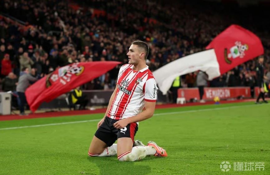 DO：哈伍德-贝利斯将留在南安普顿，西汉姆联曾两次报价未果