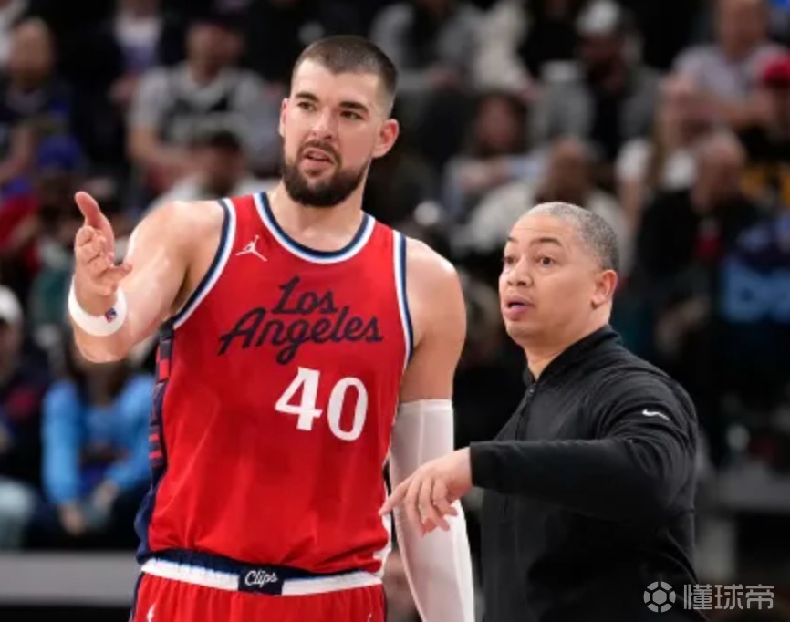 卢：祖巴茨被交易对我们是沉重打击，昨天队里有不少人都哭了