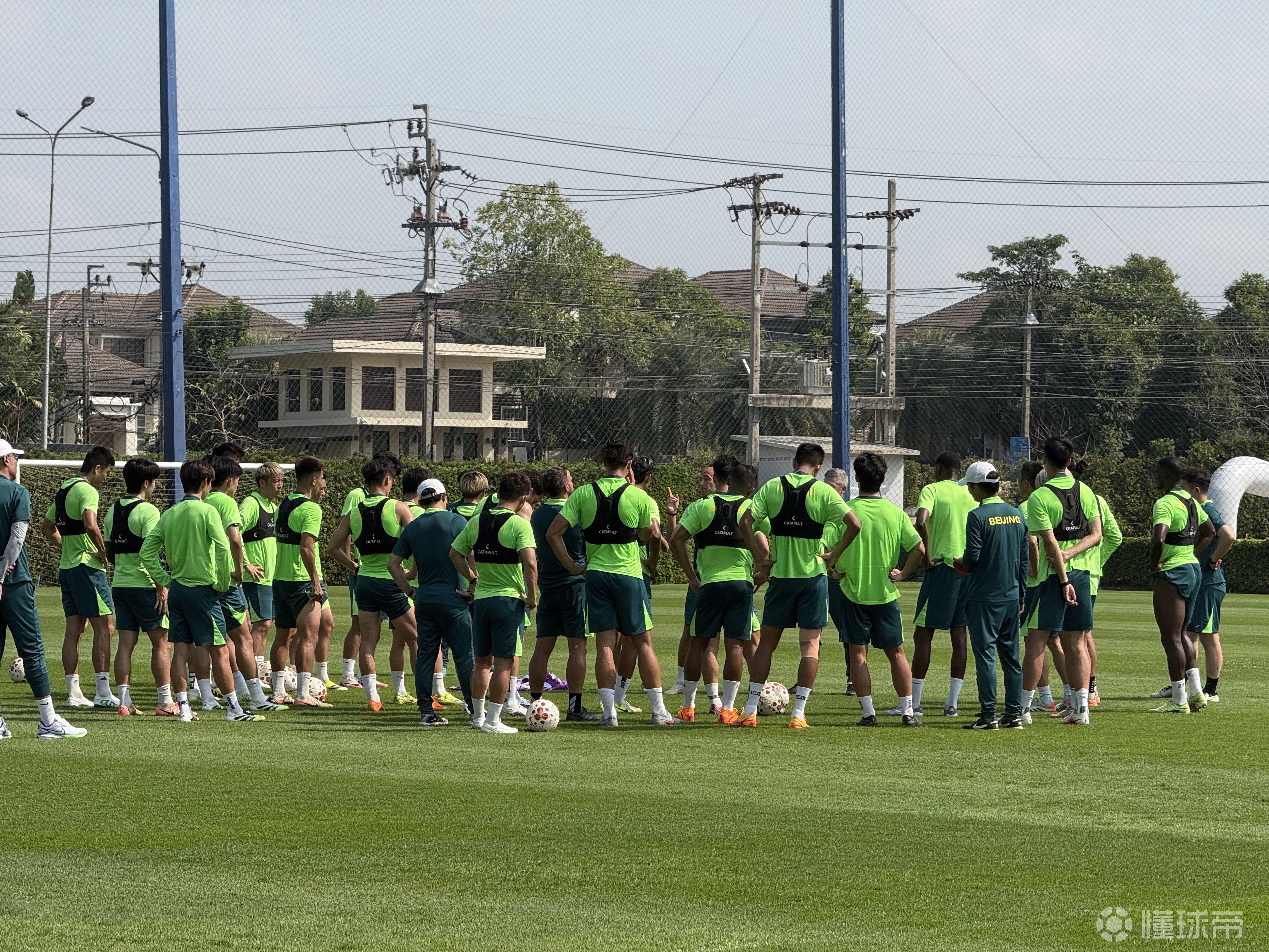 懂球帝在现场｜国安在曼谷进行训练，斯帕伊奇未随队来到泰国