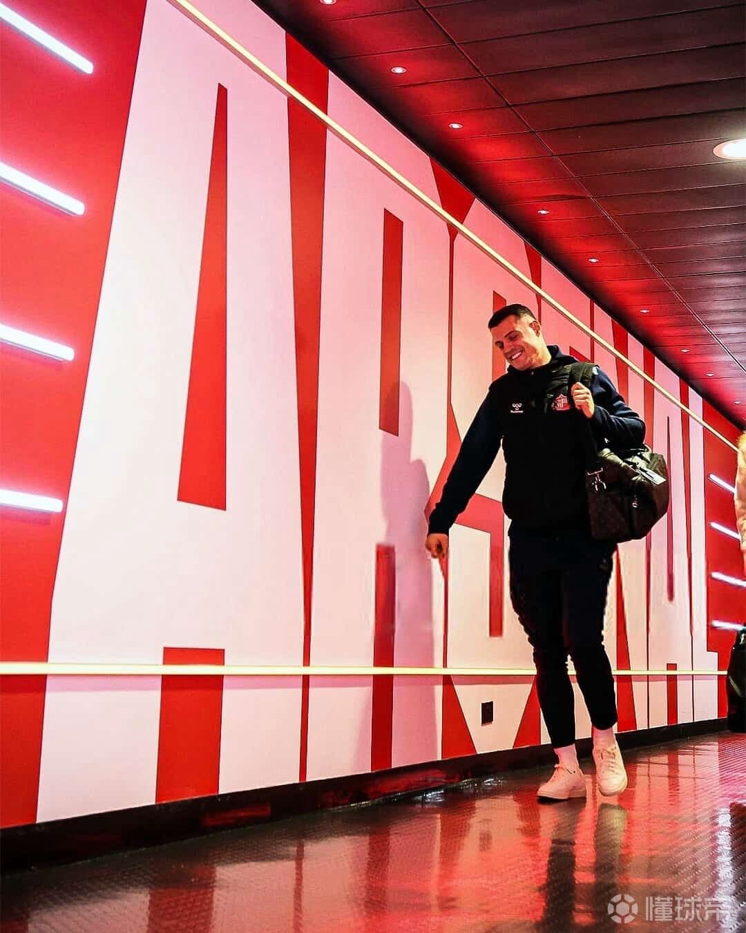 扎卡晒重回酋长球场：在这度过的7年美好时光，我永远铭记在心