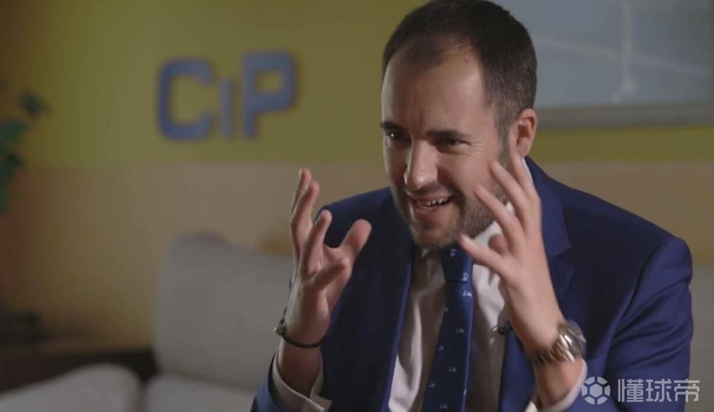 西裁委主席：西班牙裁判很保护球员；球员不应该假摔骗裁判