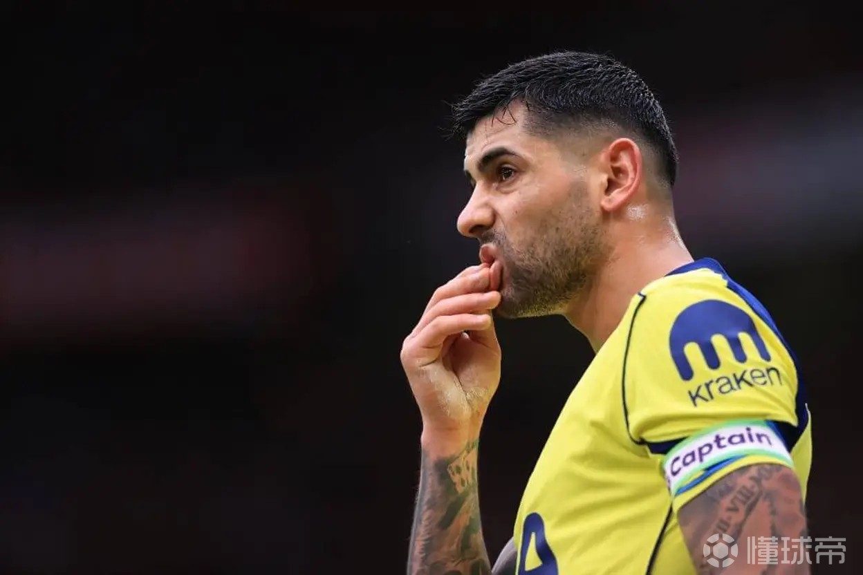 TA：罗梅罗不具备当队长的情绪，19岁的阿奇-格雷都比他成熟