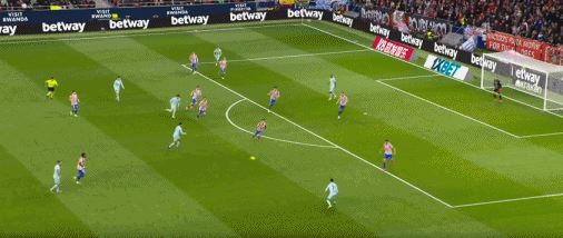 半场：马竞0-1贝蒂斯，安东尼内切远射破门，卢克曼进球无效