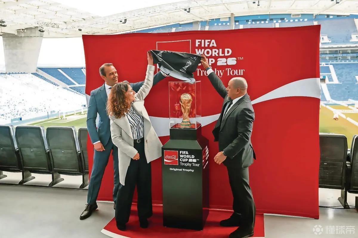 卡洛斯：门德斯会成为世界最佳左后卫；弟媳有机会重返巴西队