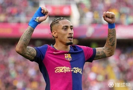 世体：拉菲尼亚缺席今日合练，他仍在进行单独的针对性训练