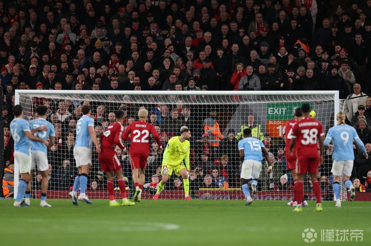 索博本赛季4次任意球破门，自苏牙以来利物浦球员单赛季最多