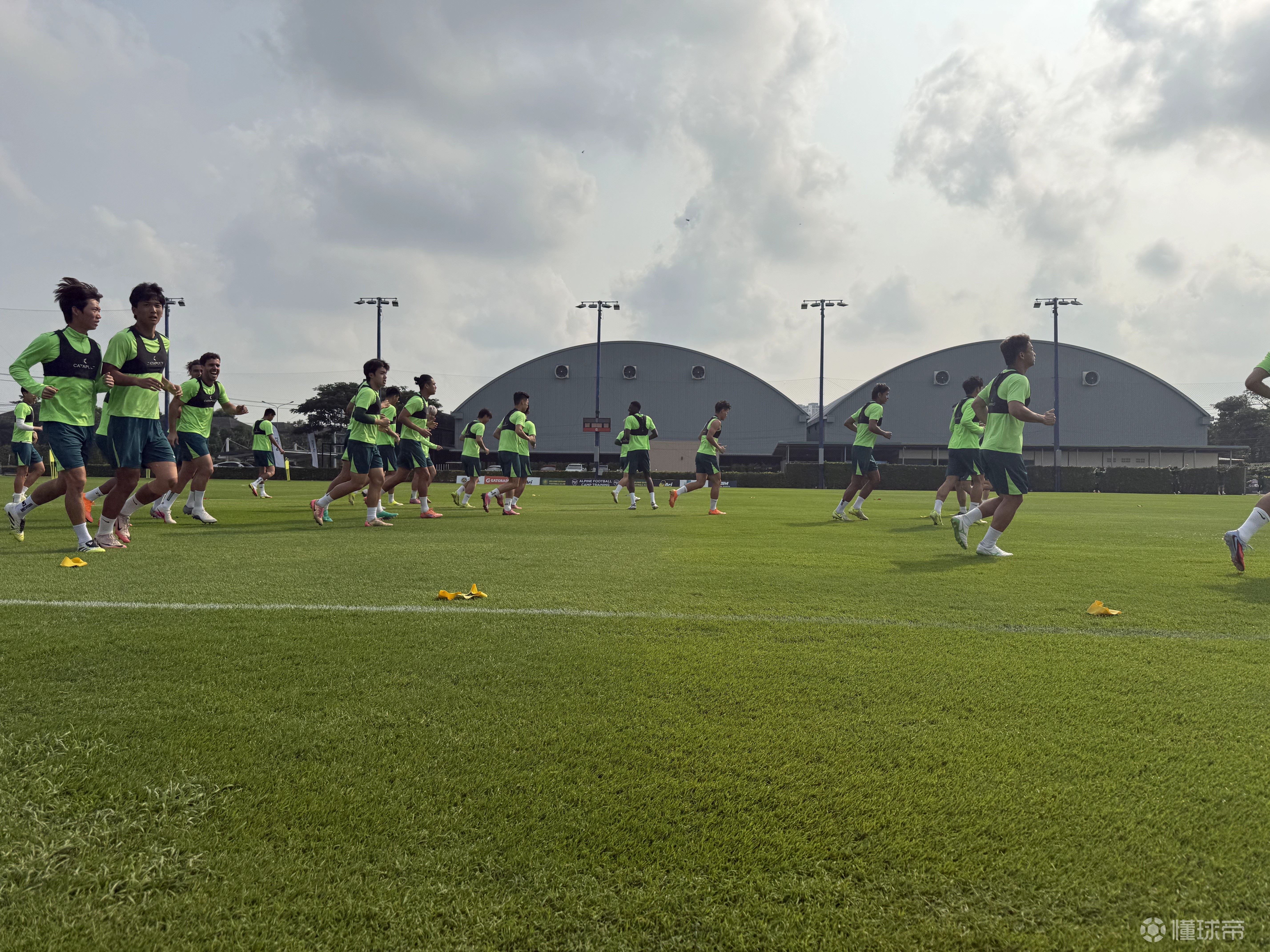 懂球帝在现场丨国安球员训练投入程度高，球队明日约战新鹏城