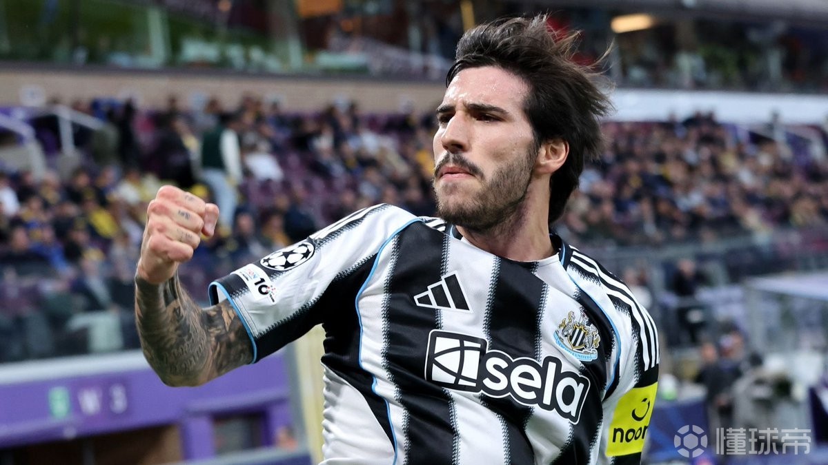 记者：托纳利渴望重返意甲，曼联、曼城和阿森纳都在关注他