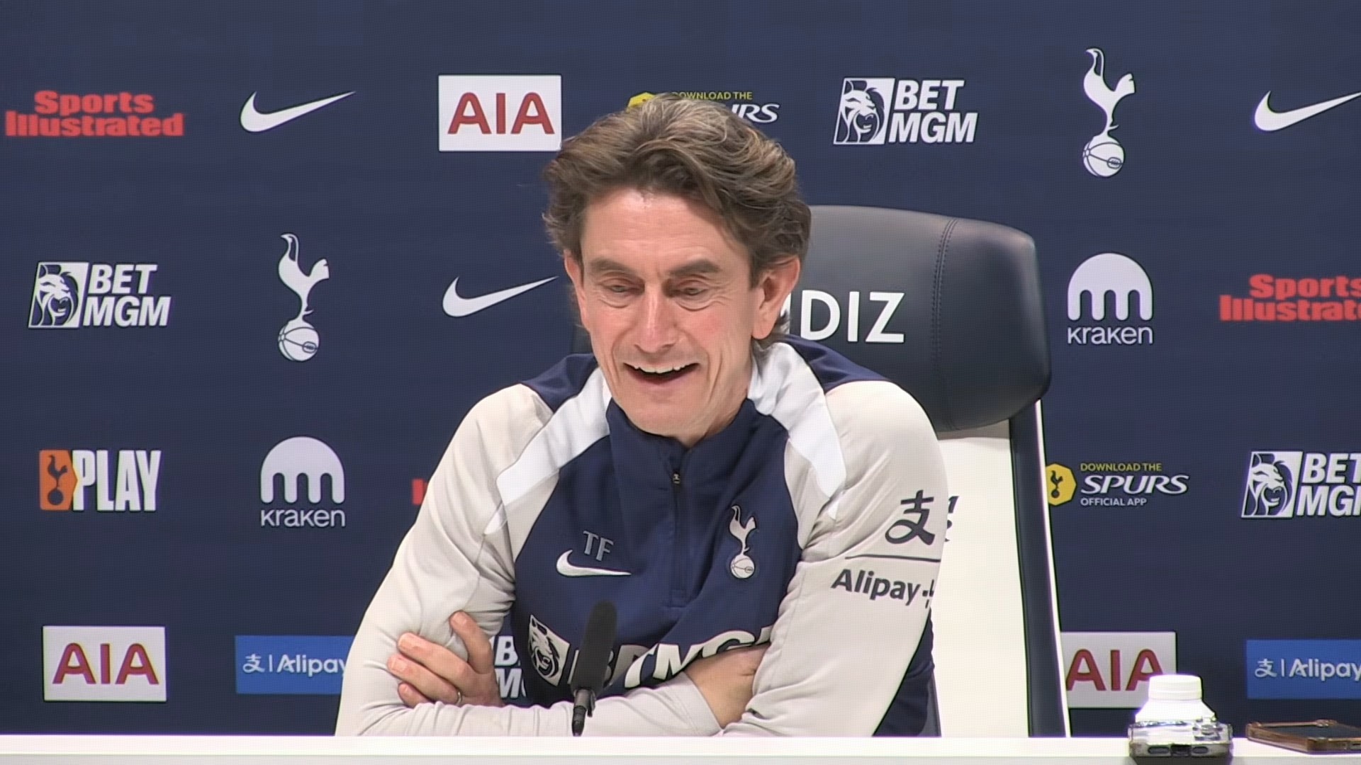 弗兰克：我祝卡里克一切顺利，当然除了周六的比赛以外