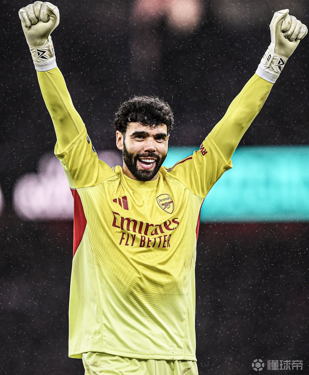 拉亚目前的零封场次，已追平了上赛季获得金手套的场次