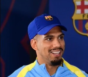 阿劳霍问答:想与成龙共享马黛茶;梦想赢得欧冠和世界杯