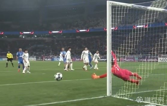 刘越：斯卢茨基换人依旧执着；前场局部配合比较单一