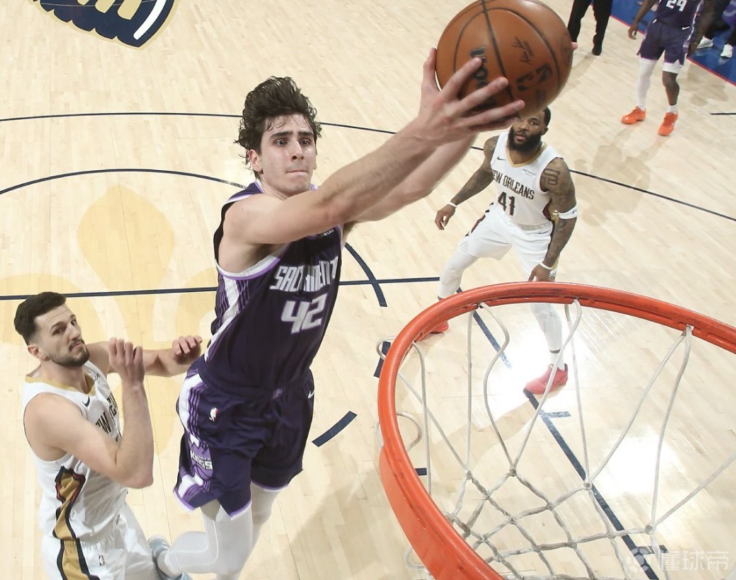 NBA新秀榜:前四保持不变,国王中锋雷诺升至第五