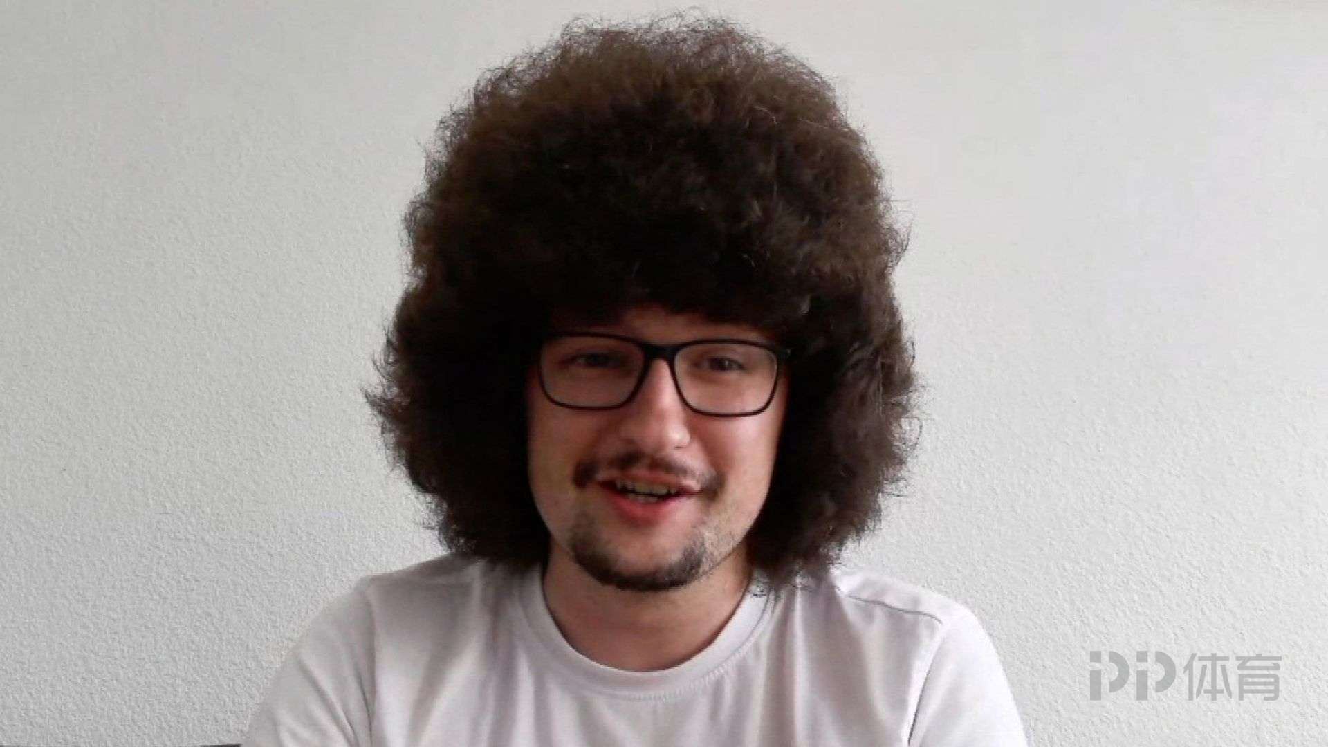 蓄发哥：曼联这段赛程很积极 我真以为这次要剪发了