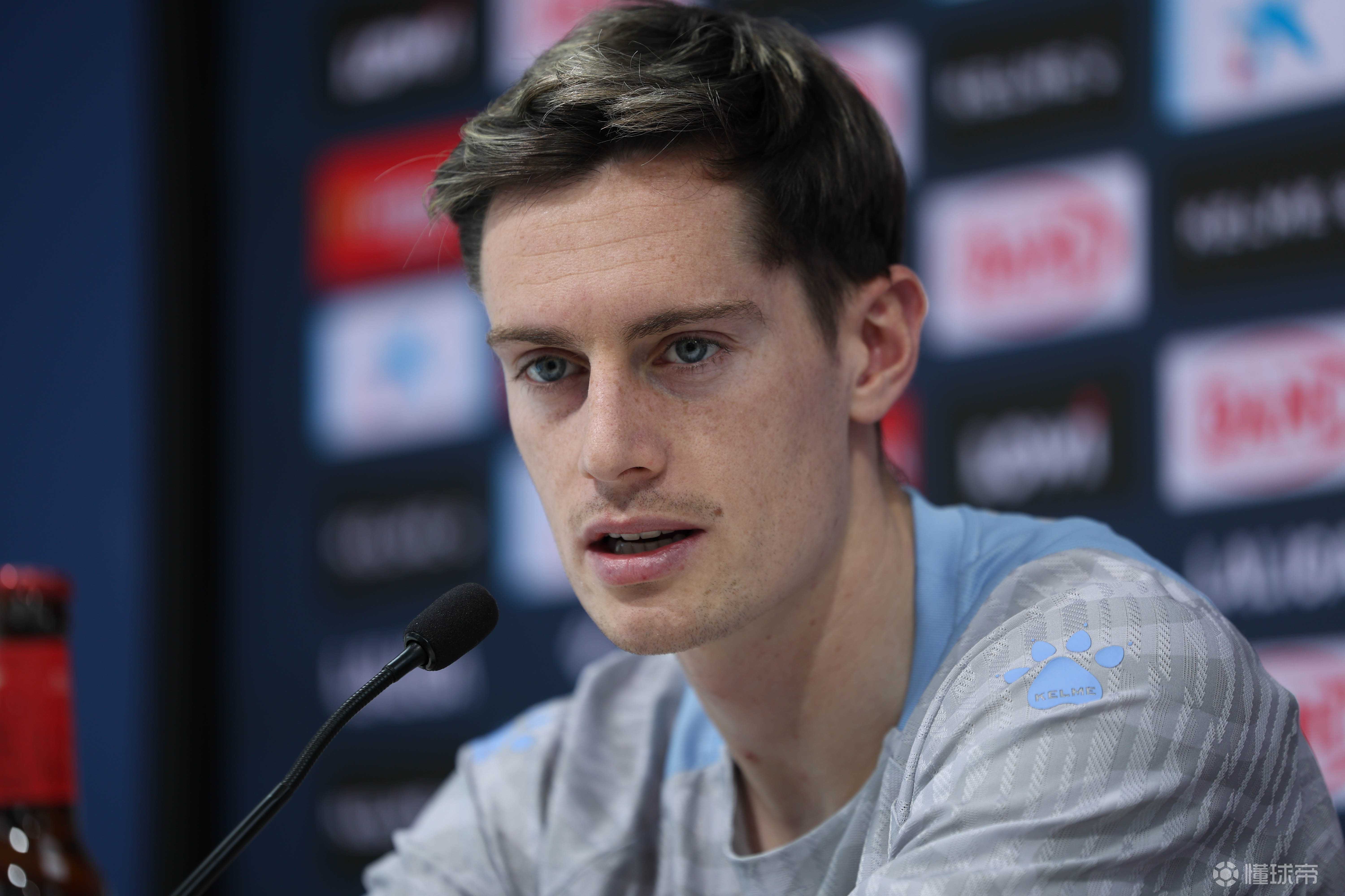 洛萨诺:“这一周并不轻松。我们在心理上需要进行一...