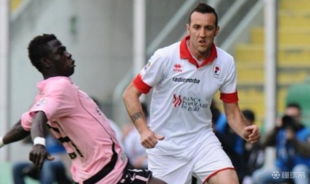 前巴里球员:孔蒂执教巴里时铁腕治军,曾禁止球员赛前性生活