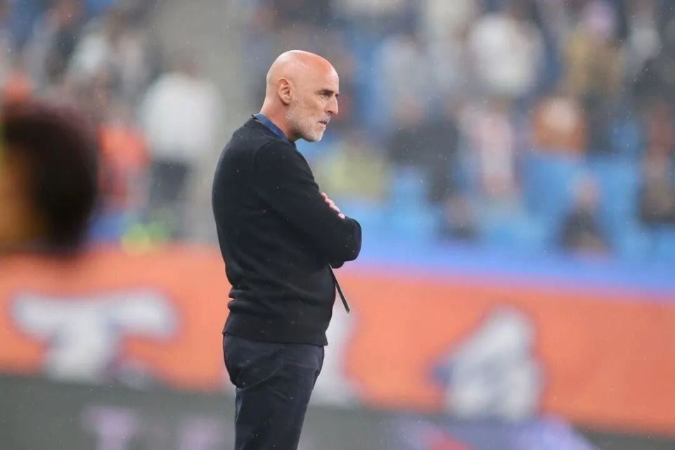 上海海港生死战首发出炉！穆帅连换8人，3新援处子秀，颜骏凌领衔