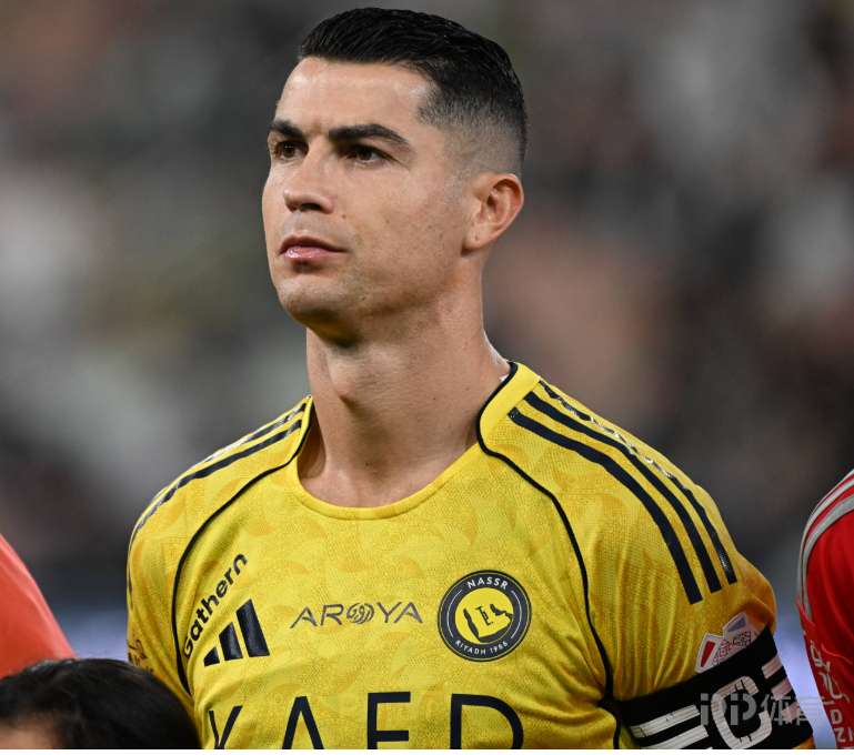 沙特媒体:C罗告知主帅不参加亚冠2,将留在利雅得训练