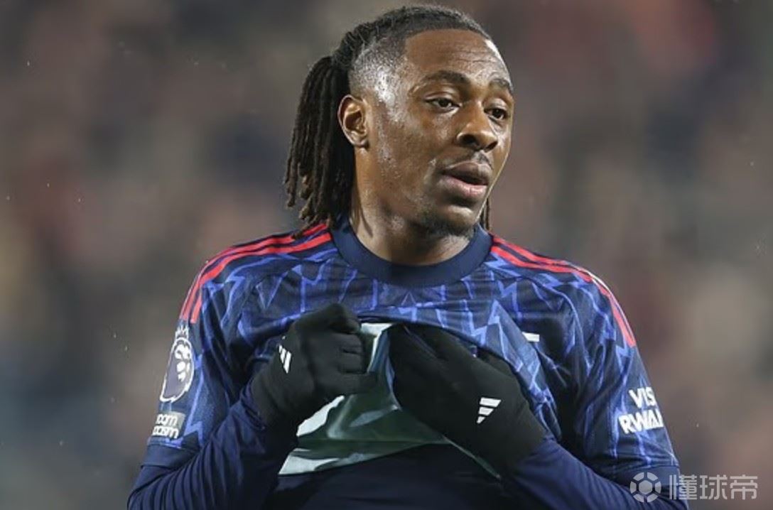 邮报：埃泽逐渐沦为边缘人，可能无缘英格兰队的世界杯阵容