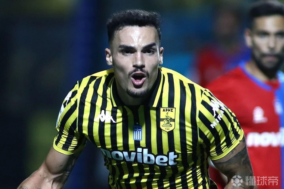 博主：佩德罗-阿尔瓦罗即将加盟山东泰山，年薪100-180万欧