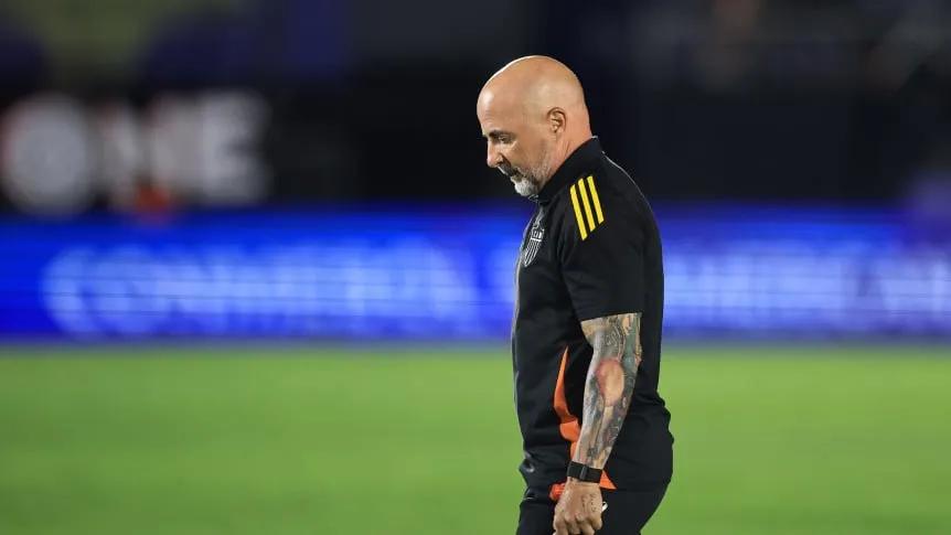 官方：米内罗竞技主帅桑保利下课；执教31场9胜14平8负