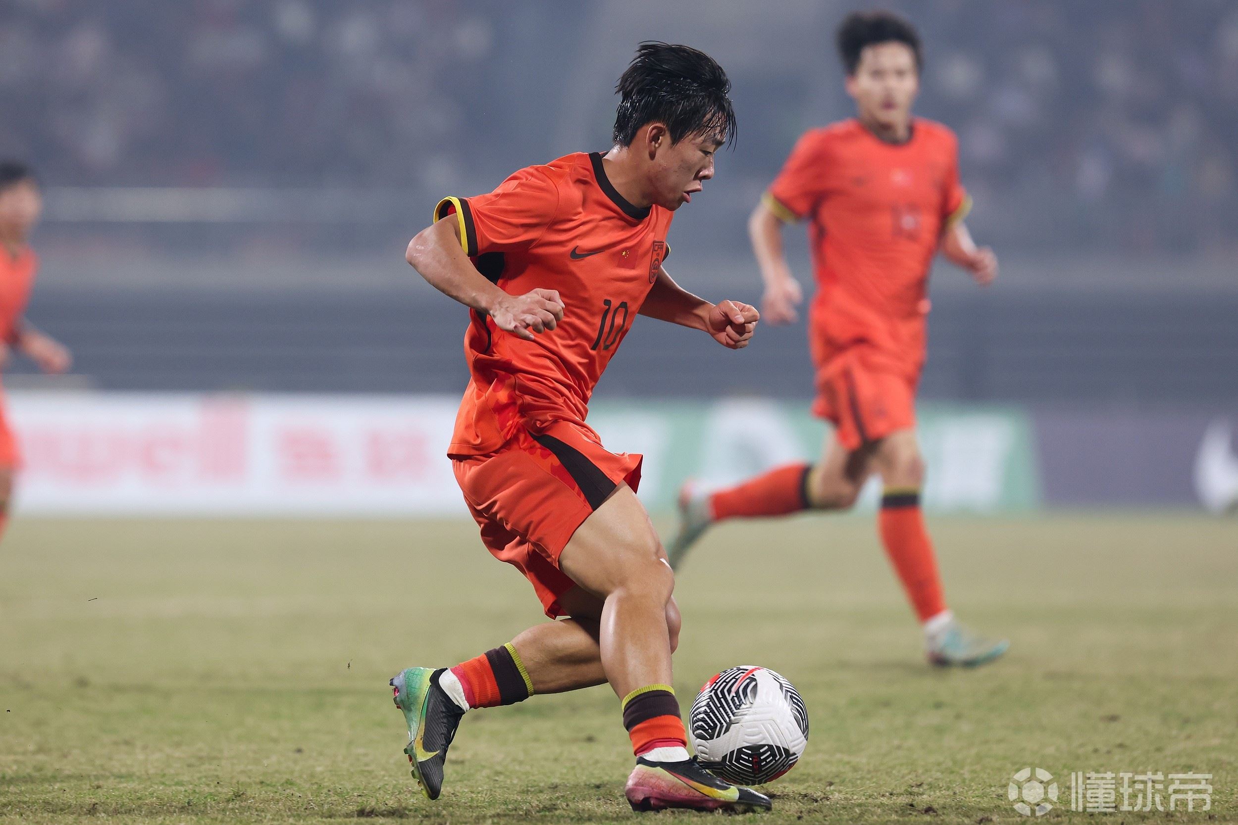 董路：我将在除夕官宣邝兆镭加盟中超球队，相关俱乐部已允许