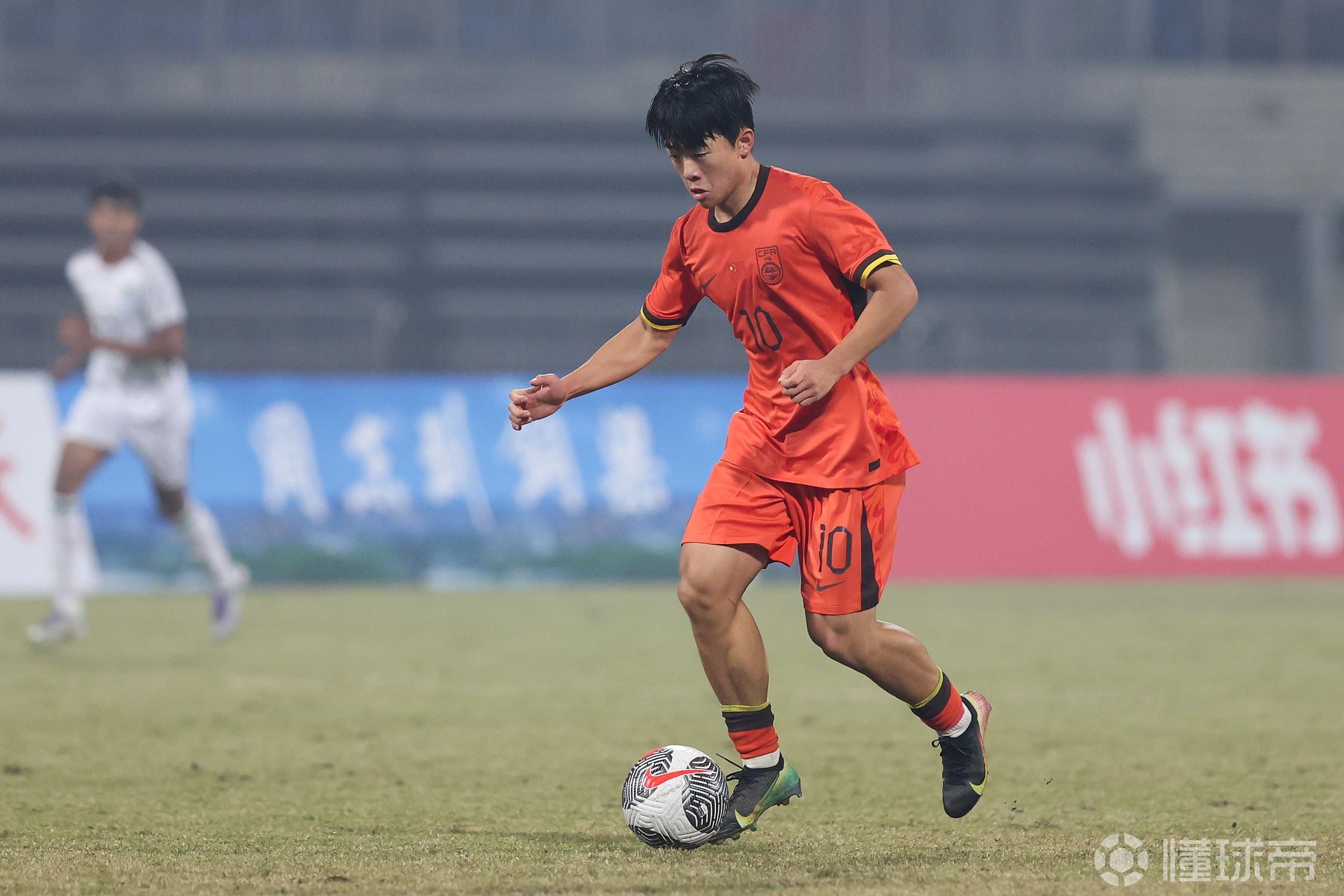 苗原：邝兆镭加盟青岛海牛，春节左右官宣