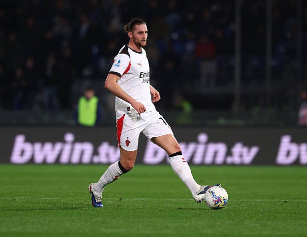 客战比萨连得两黄，拉比奥自2020/21赛季起首次被罚下