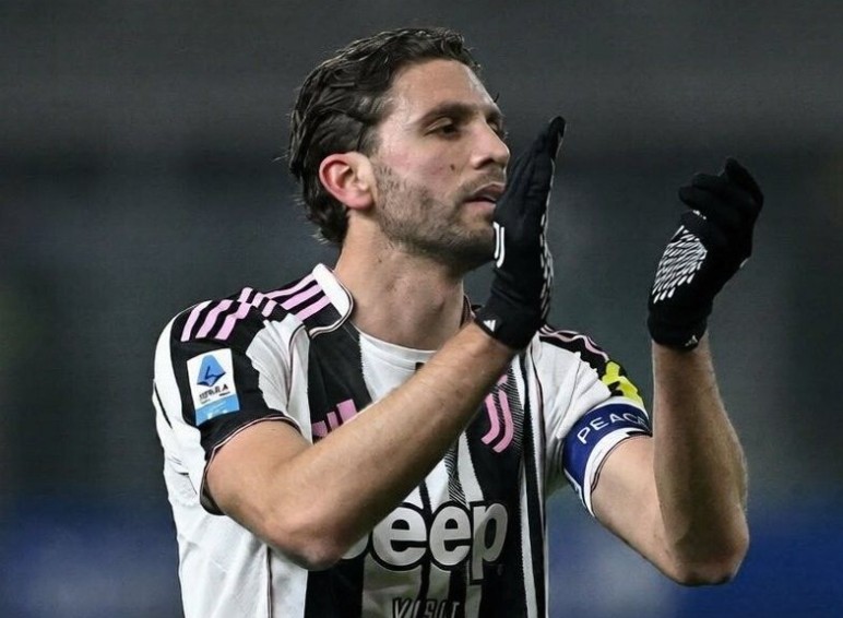 解围失误导致丢球,尤文队长洛卡特利赛后在社交媒体上道歉